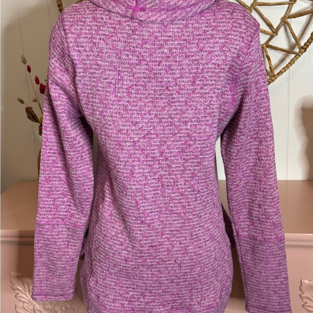Women’s RBX pink/purple pullover with front pocket Size Large‎
